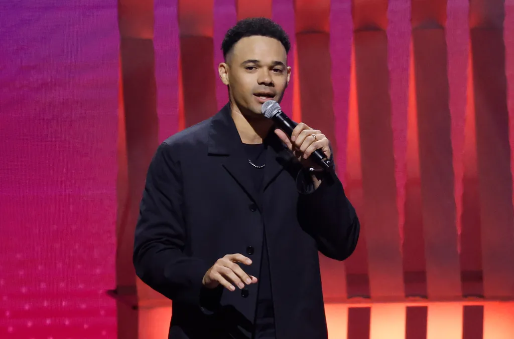 Tauren Wells live on tour